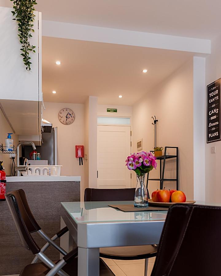 Modern Comfort - 2Br Apartment Center Of St Julians & Paceville Saint Julian's Eksteriør billede